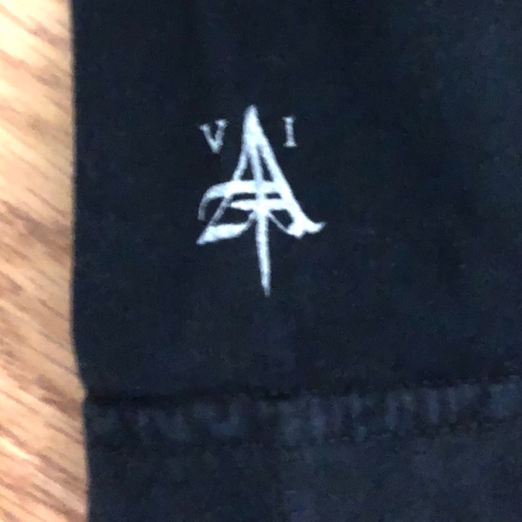 Aqua VI Vintage Black V-Neck Tee Shirt LARGE EUC - Picture 4 of 4
